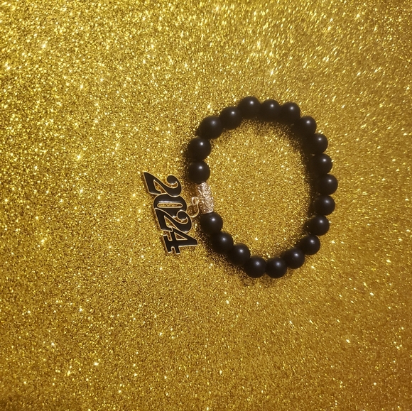 2024 BRACELET FOR THAT SPECIAL GRADUATE. - Picture 4 of 12